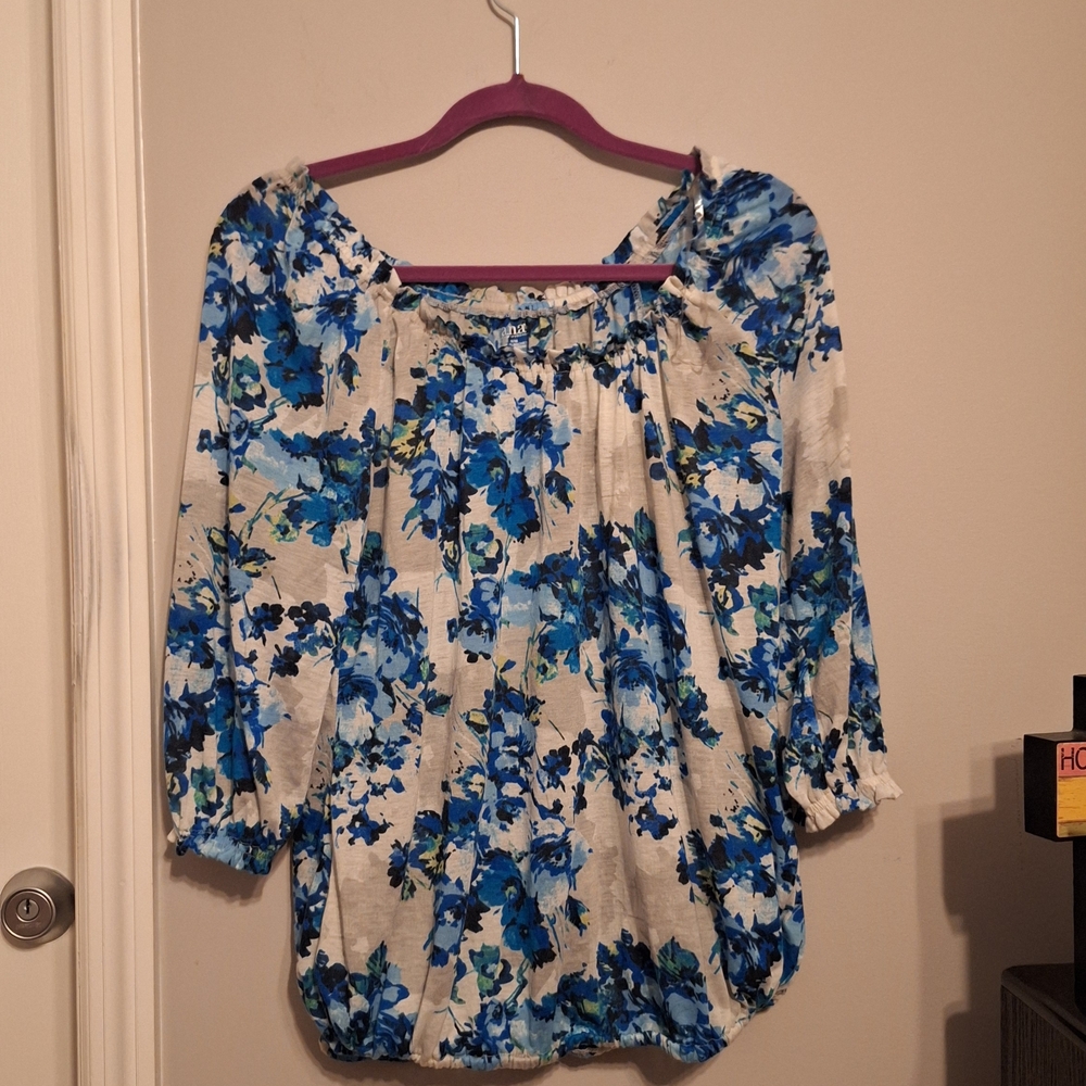 a.n.a Blue Floral Women's 3/4 Length Elastic Band Sleeves Top